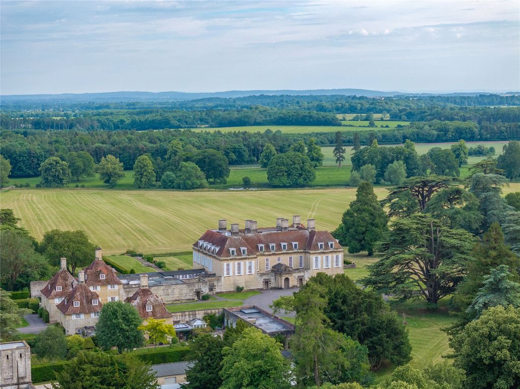 Property photo 2 of 45 Middleton Park