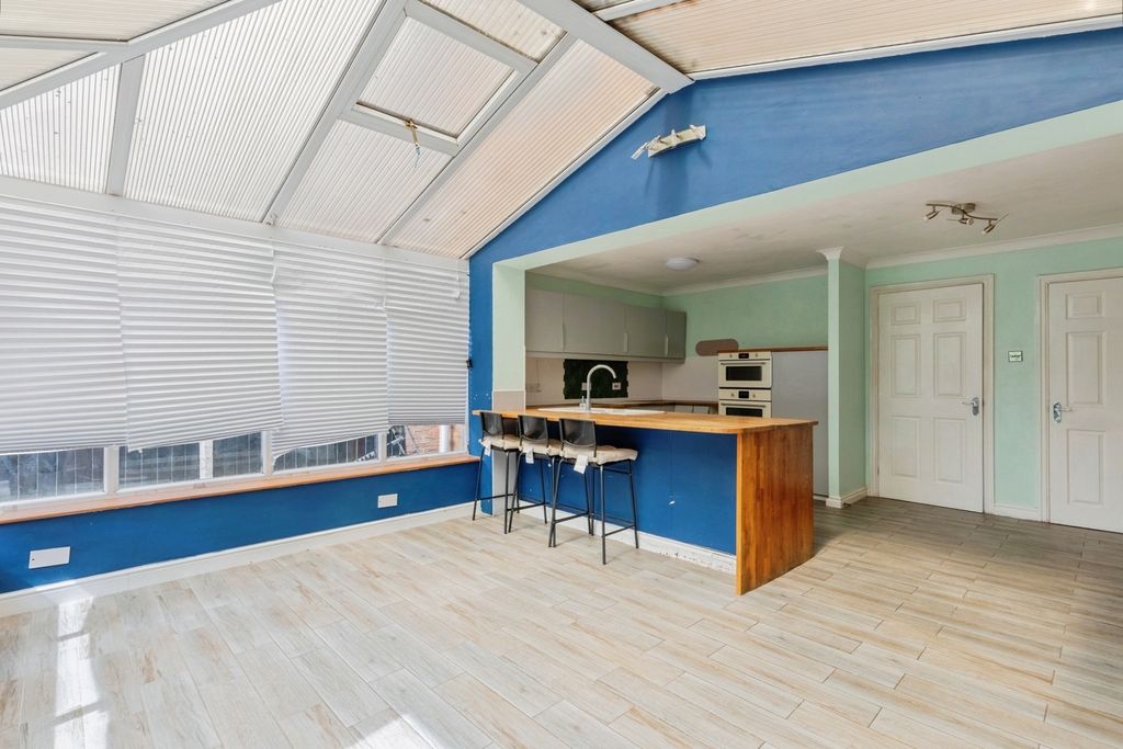 Property photo 2 of 20 Pbox-Img.Jpg
