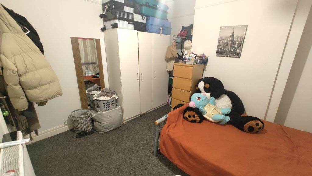 Property photo 3 of 3