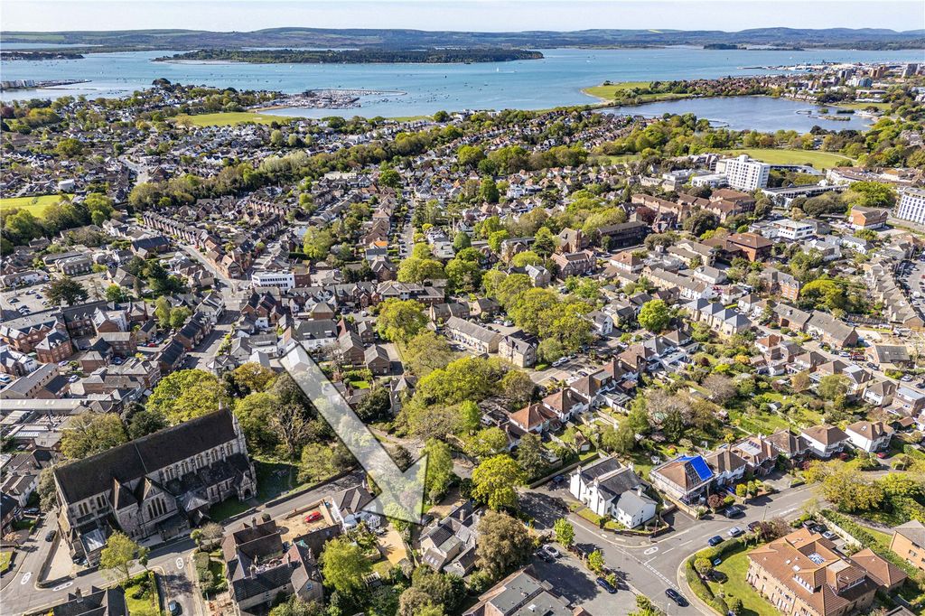 Property photo 2 of 38 Picture No. 40