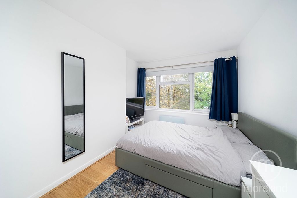 Property photo 3 of 8 3657968