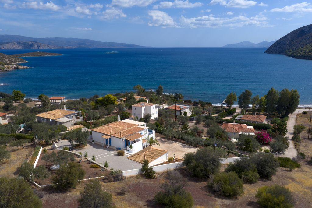 Property photo 1 of 26