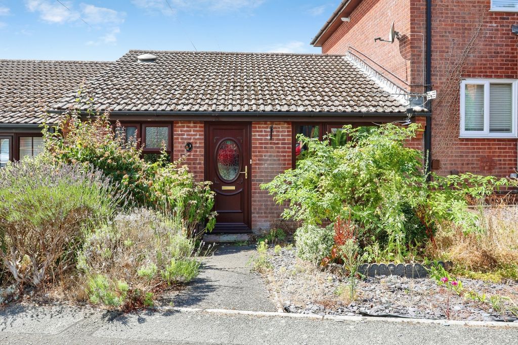 Property photo 1 of 16 Pbox-Img.Jpg