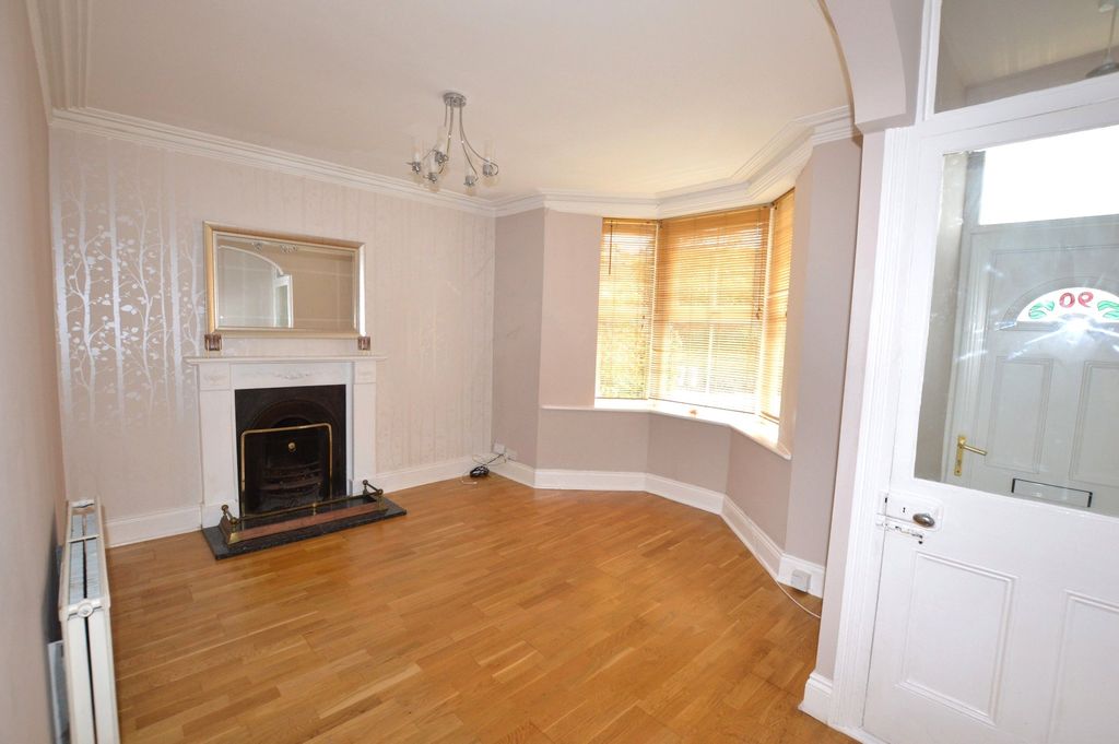 Property photo 1 of 12 2 - Picture No. 03