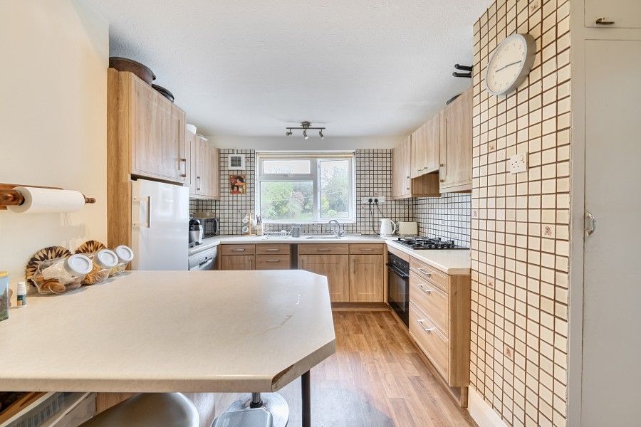 Property photo 2 of 20