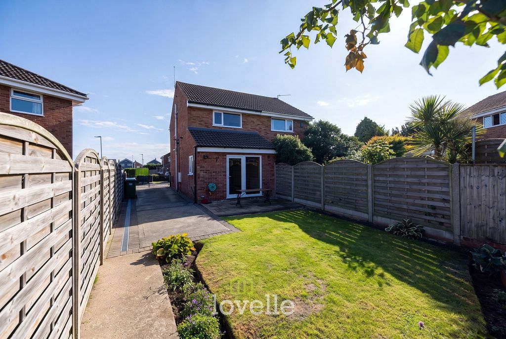 Property photo 2 of 17