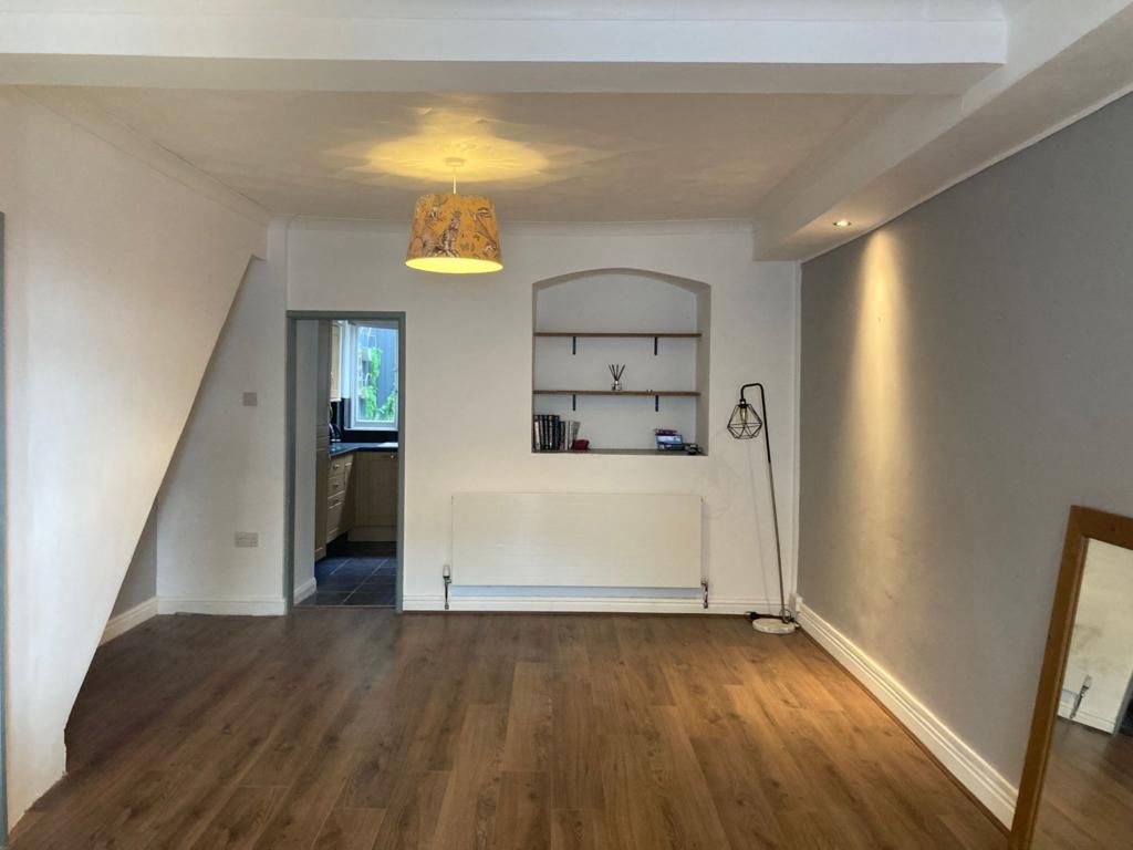 Property photo 3 of 11 Dining Room