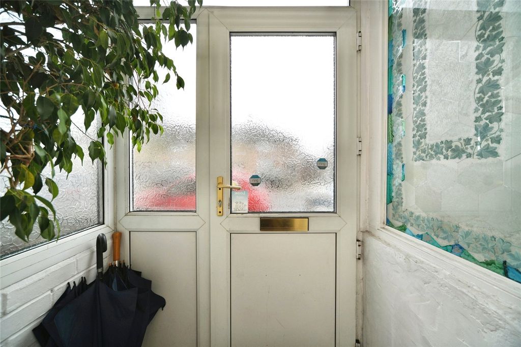 Property photo 2 of 21 Picture No. 30