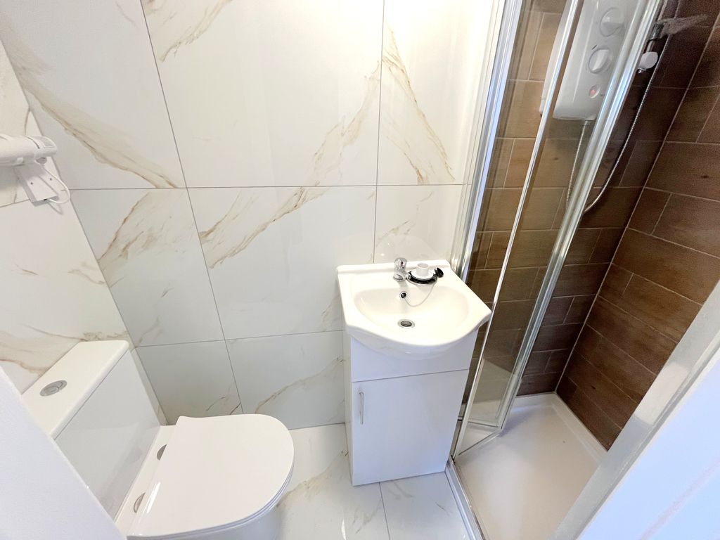 Property photo 3 of 3