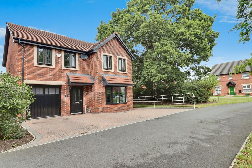 Property photo 1 of 33