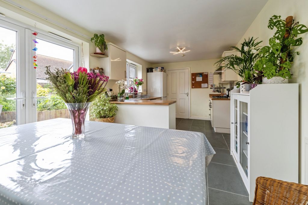 Property photo 3 of 20 Kitchen/Diner