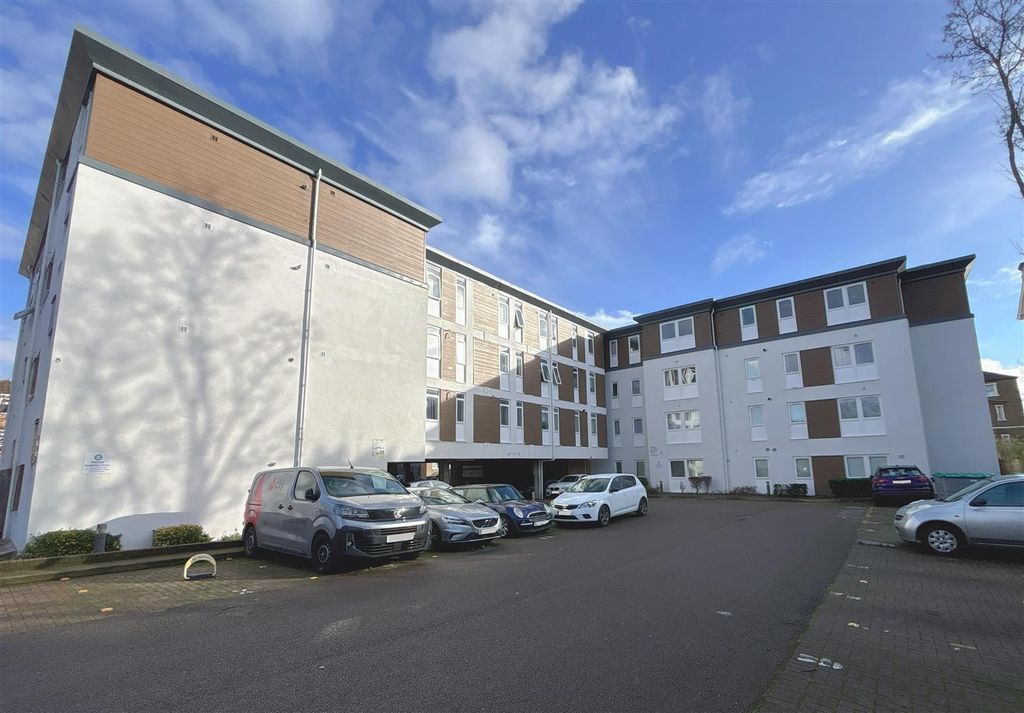 Property photo 1 of 10 Rear Elevation