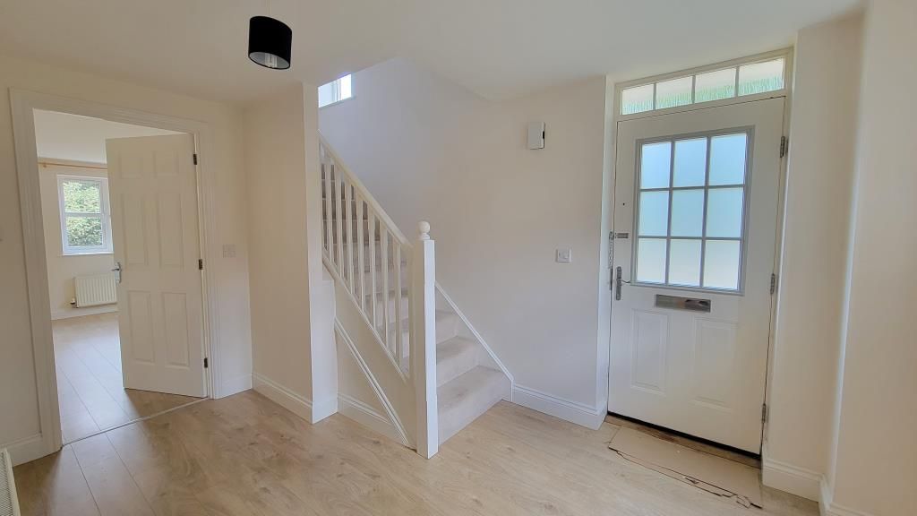 Property photo 3 of 9 Entrance Hall