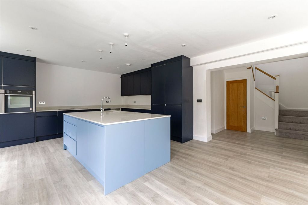 Property photo 3 of 17 Picture No. 05