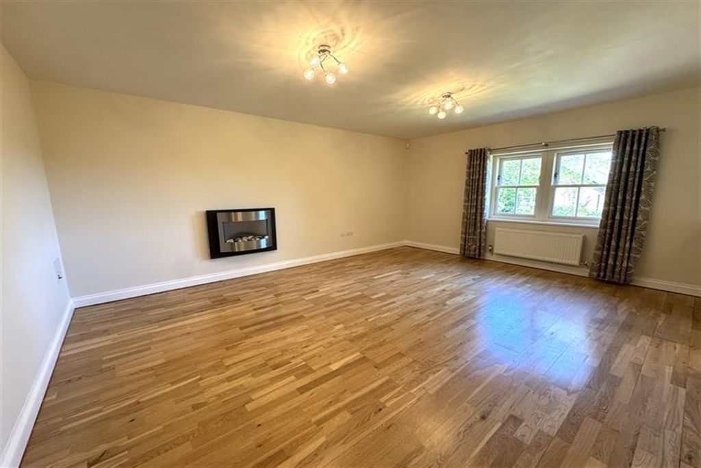 Property photo 3 of 12 (Main)