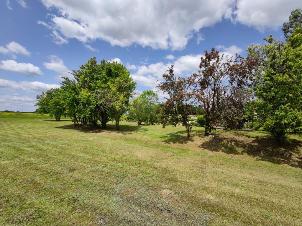 Property photo 3 of 21