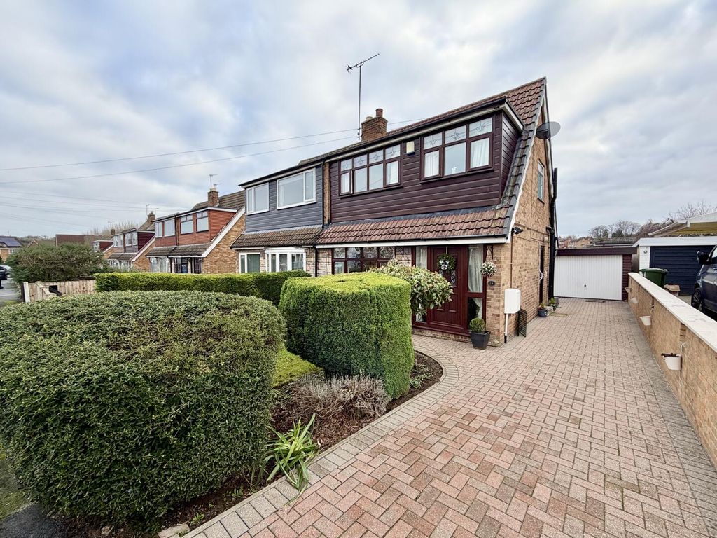 Property photo 1 of 16 Front (Exterior)