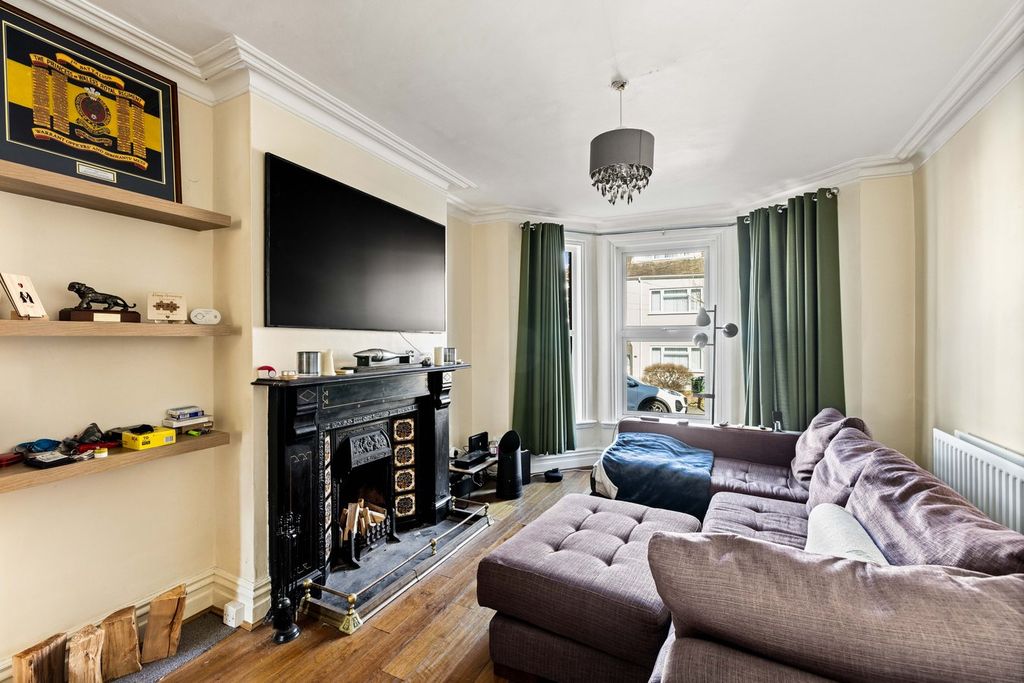 Property photo 2 of 14