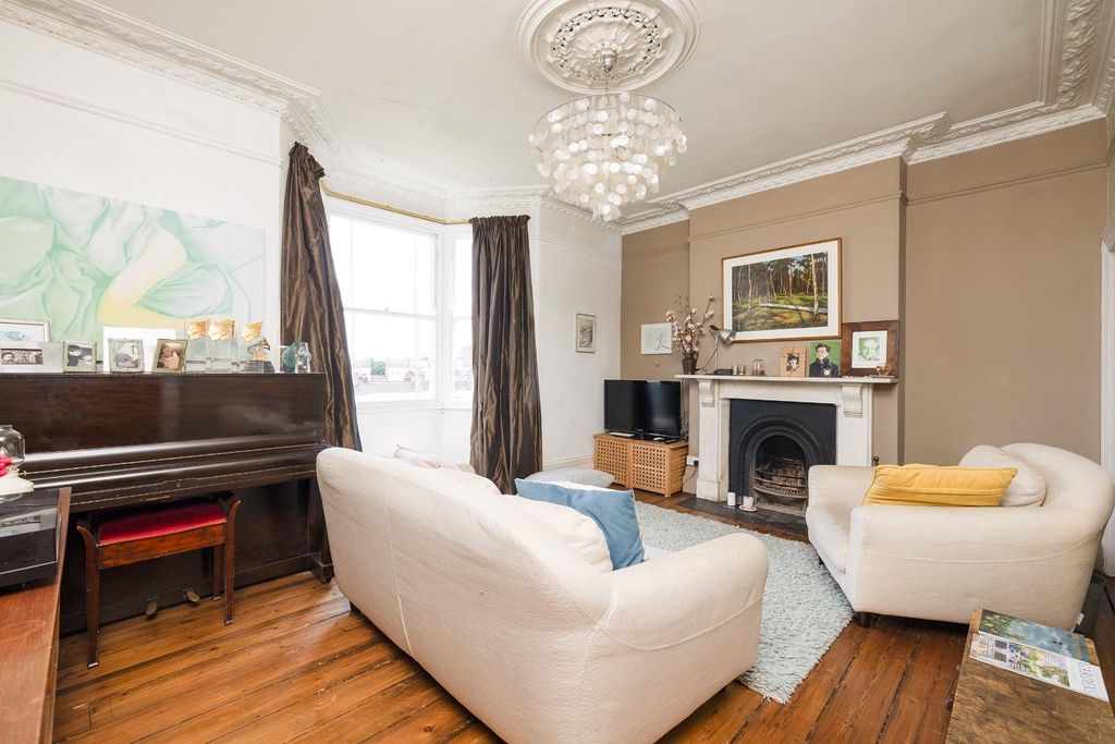 Property photo 3 of 29 014A2208.Jpg