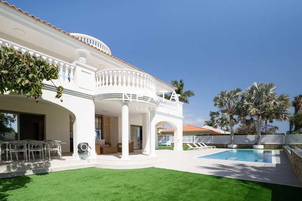 Property photo 1 of 50 ¡Luxury Villa In La Caleta With Sea Views, Pool And Lift!