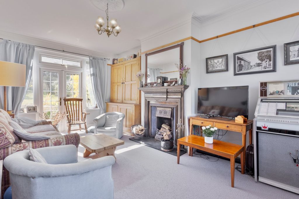 Property photo 2 of 24 Living Room