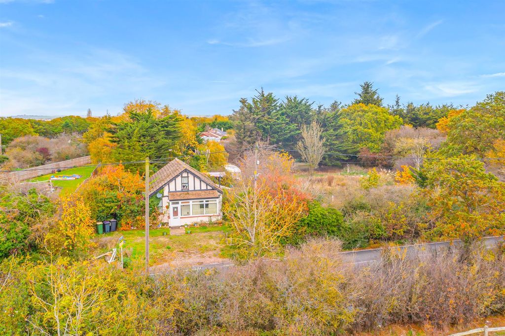 Property photo 3 of 25