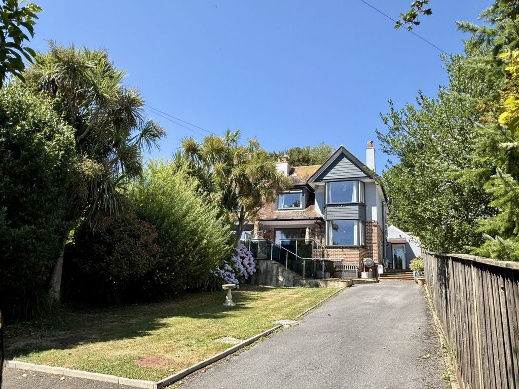 Property photo 1 of 31