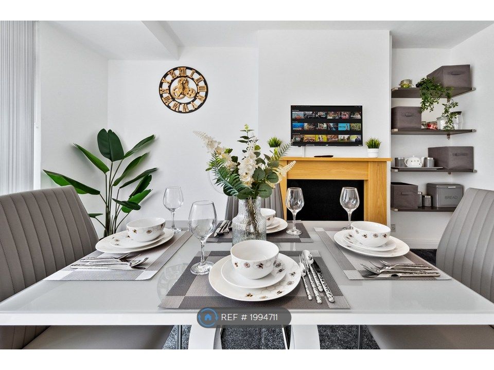 Property photo 3 of 20 Dinning