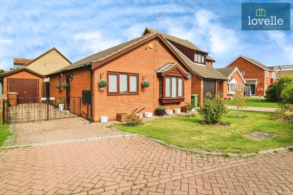 Property photo 1 of 11