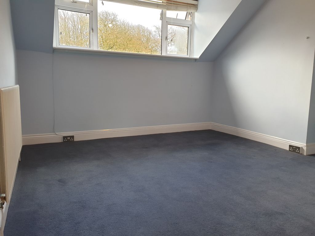 Property photo 2 of 12 Image