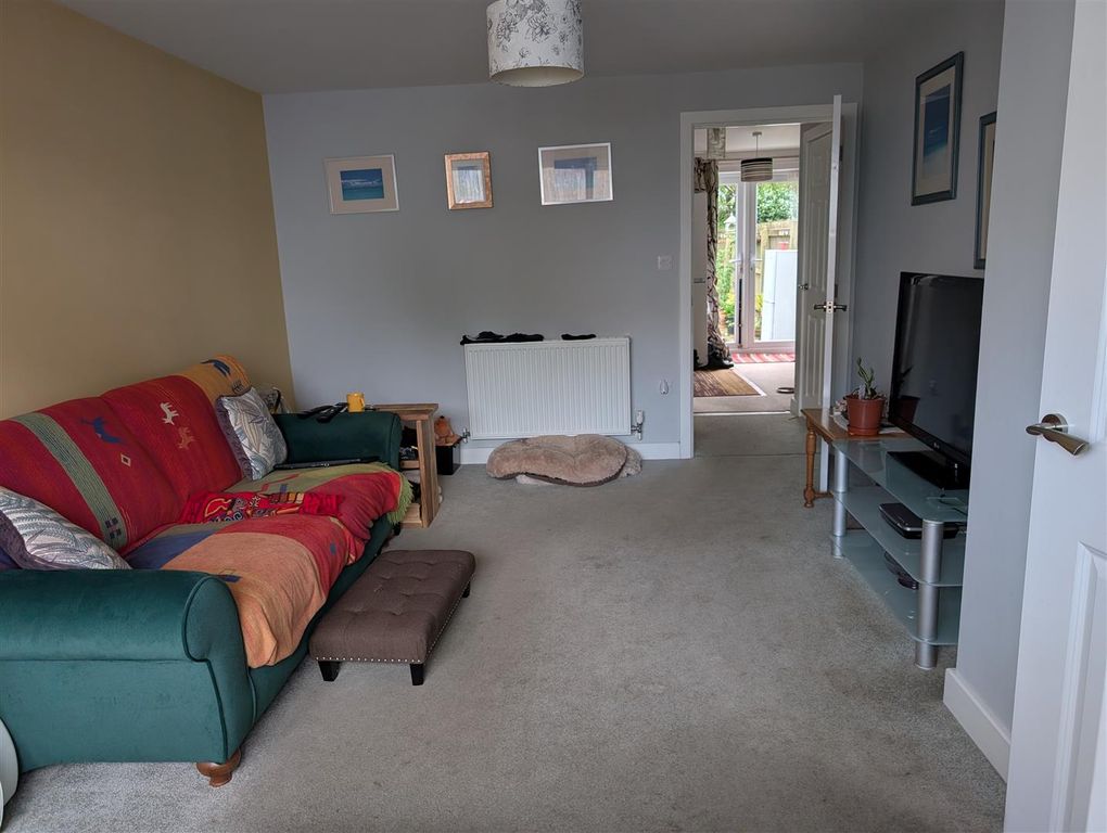 Property photo 3 of 17 Living Room2.Jpg