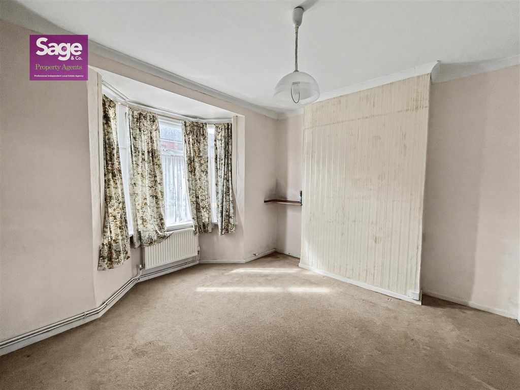 Property photo 2 of 22