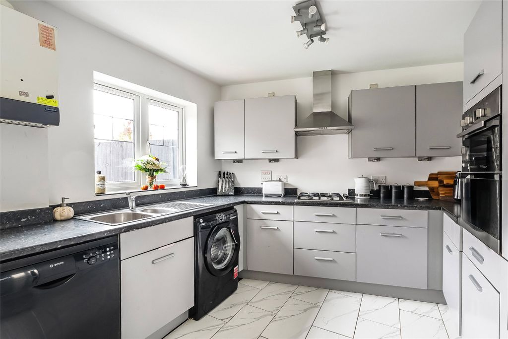 Property photo 2 of 11 Picture No. 06