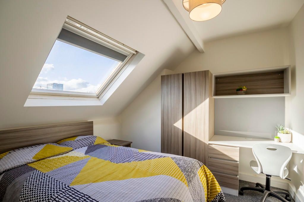 Property photo 1 of 14 Bright And Cozy Master Bedroom Featuring A Comfort...