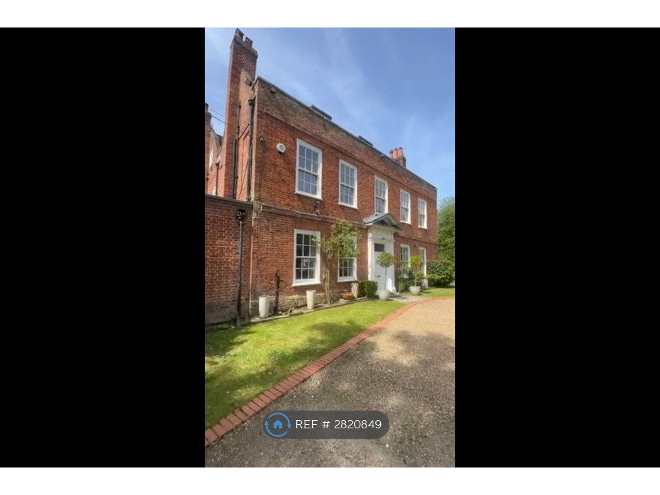 Property photo 1 of 2