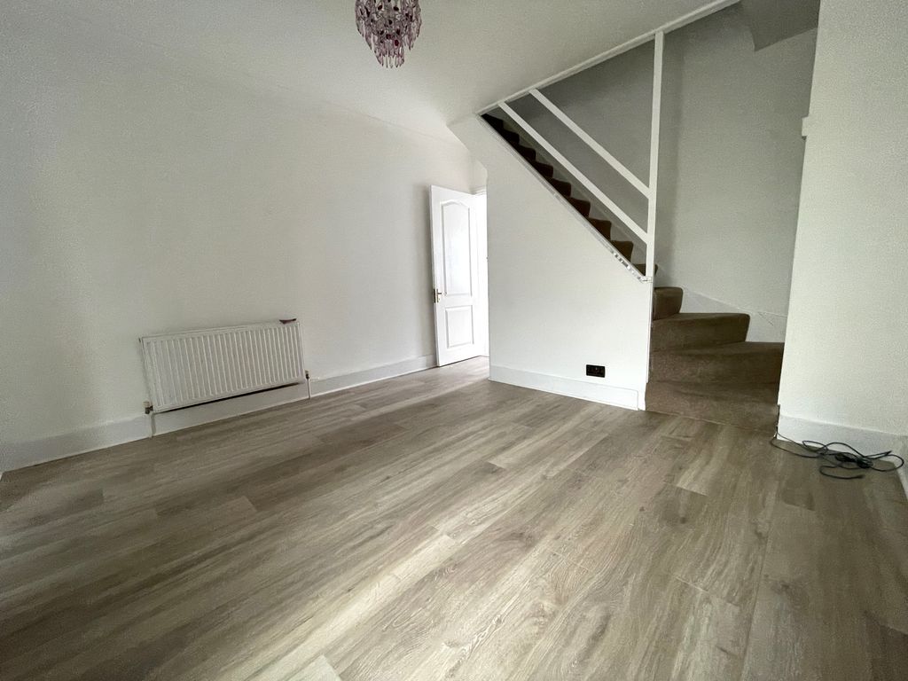 Property photo 1 of 6 Image