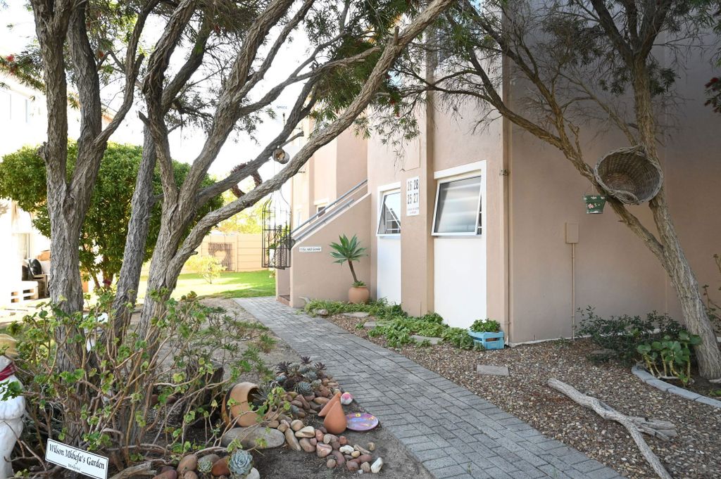 Property photo 2 of 25 Sw1725607