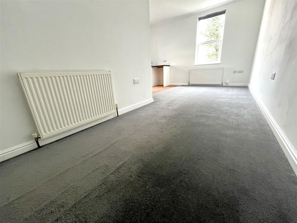 Property photo 3 of 6 Image00014.Jpeg