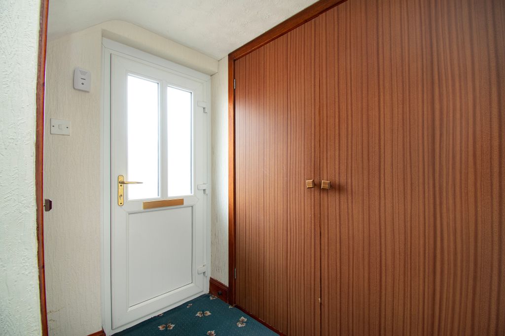 Property photo 2 of 38