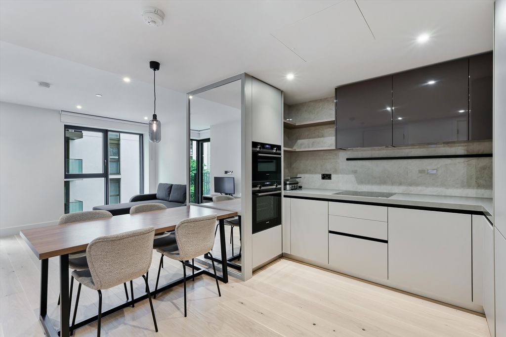 Property photo 1 of 14 Image