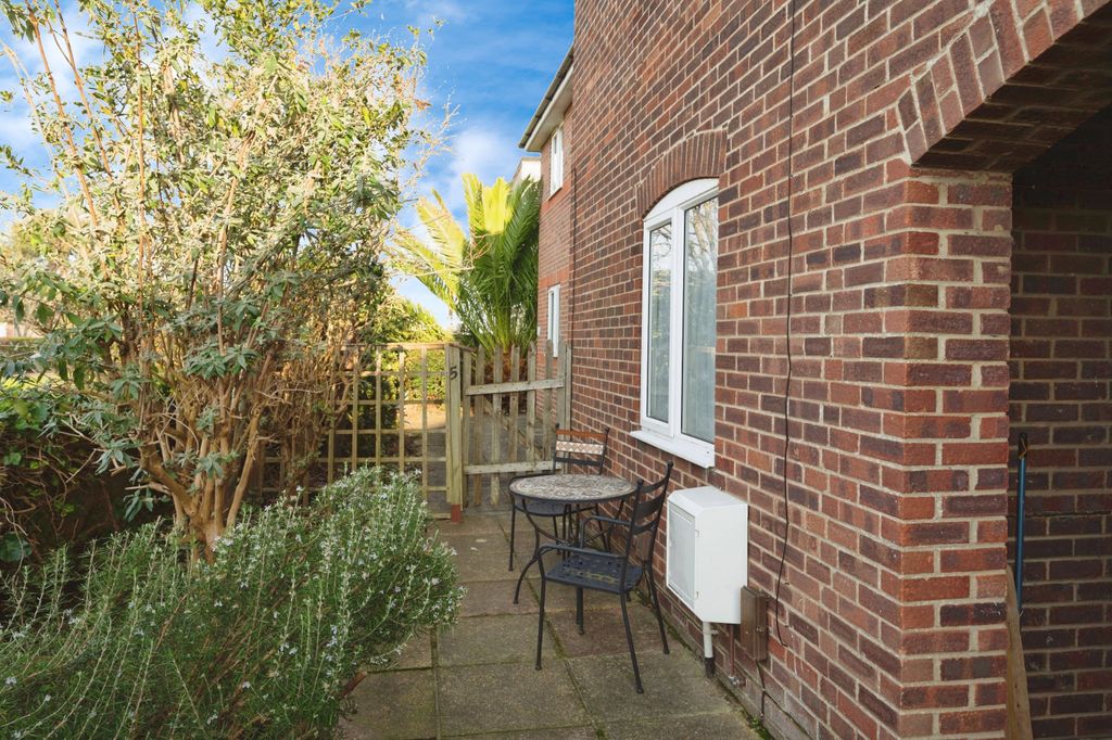 Property photo 2 of 12 Photography