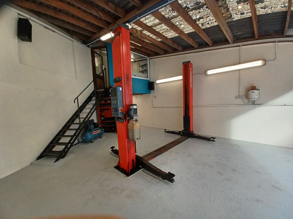 Property photo 3 of 5 Photo 5