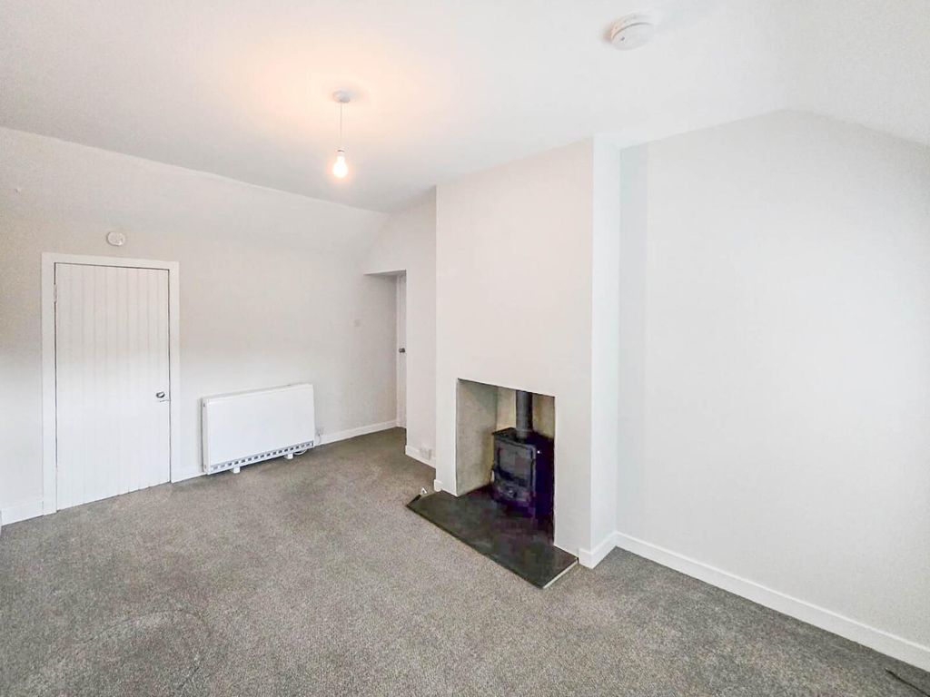 Property photo 2 of 10 Living Room