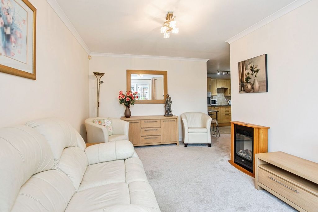 Property photo 3 of 19
