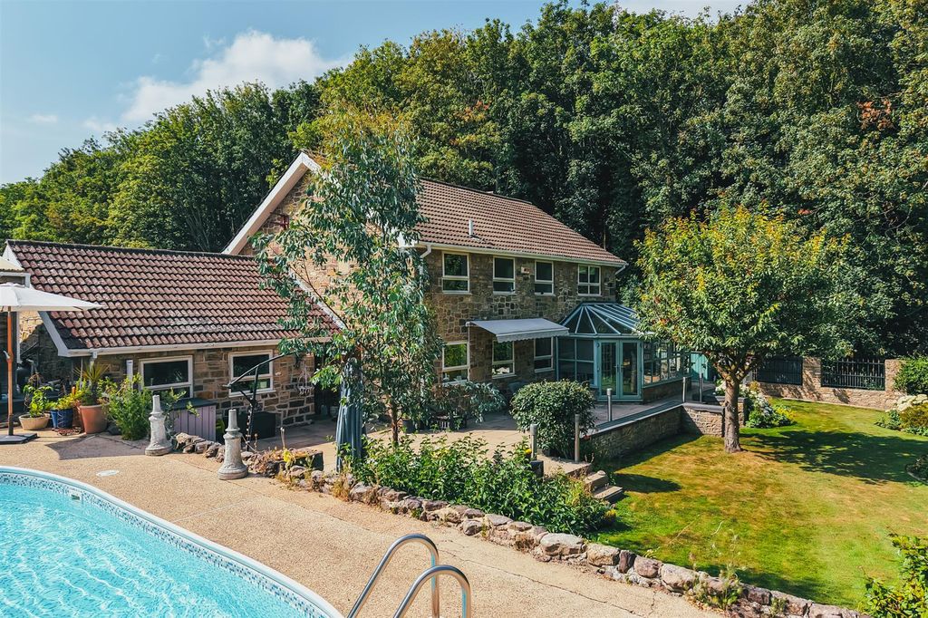 Property photo 1 of 43 Exterior And Gardens