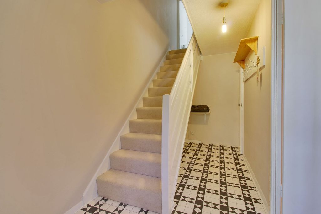 Property photo 2 of 13 Photo 11