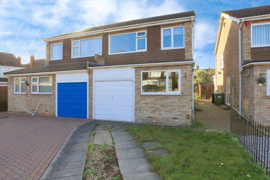 Property photo 1 of 18 Pbox-Img.Jpg