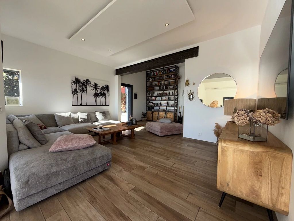 Property photo 3 of 30