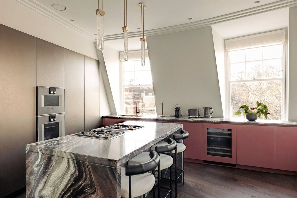 Property photo 3 of 13 Kitchen