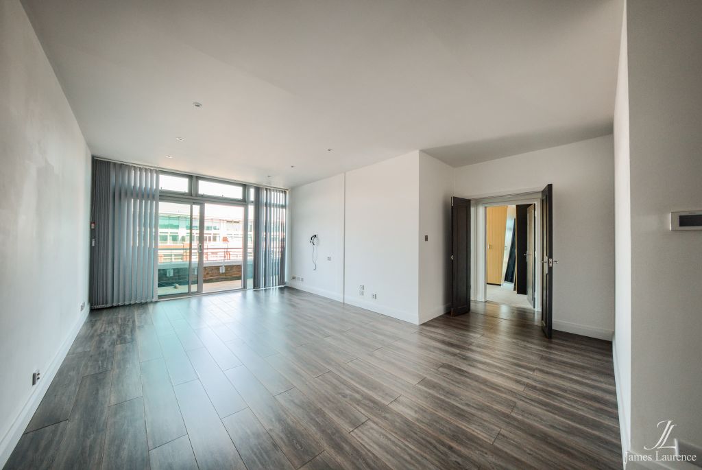 Property photo 2 of 12 Xt5A7397-Hdr(3)